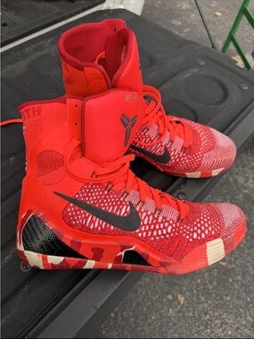 Nike Kobe Christmas 2014 men size 9.5